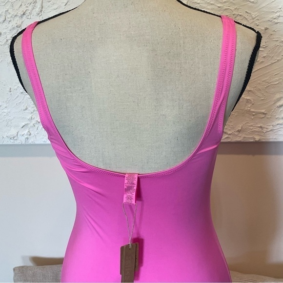 Skims SWIM TANK DRESS in TAFFY Pink size M (SW DRS 0005) LIMITED EDITION NWT - Picture 10 of 10